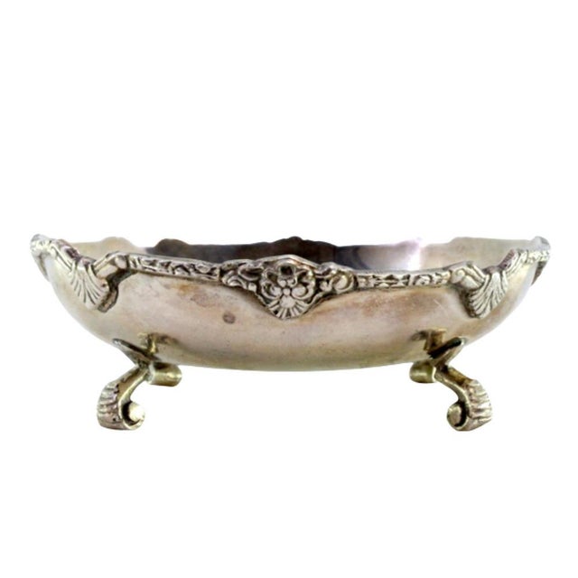 Silver Silver Bonbonniere with Embossed Friezes 3-Flower Knob Lid and Palms Feet For Sale - Image 8 of 8