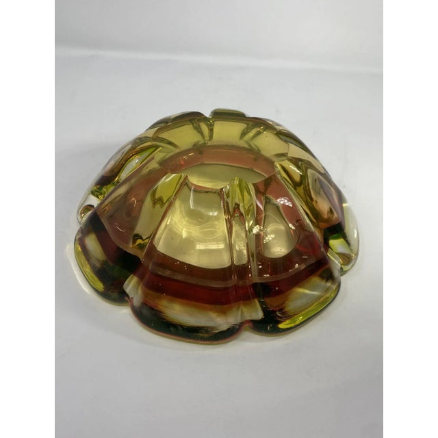 Art Deco Vintage Uranium Murano Glass Ashtray For Sale - Image 3 of 4