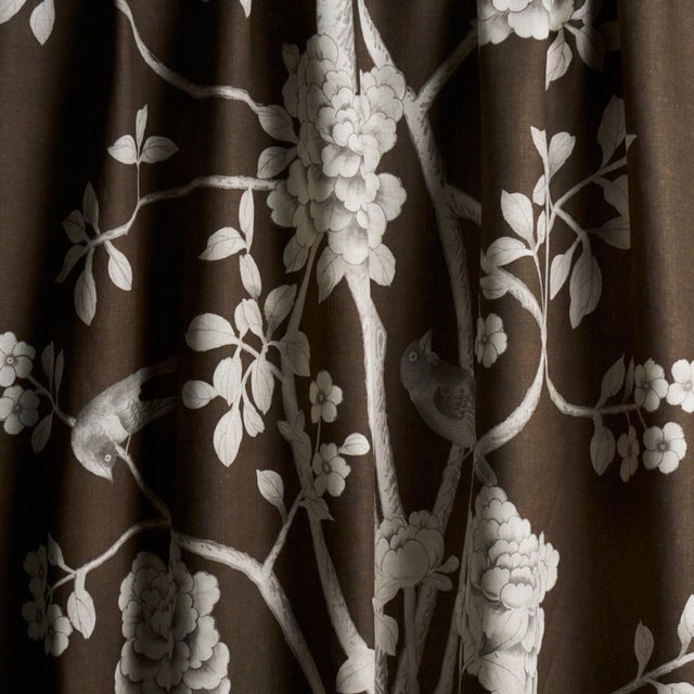 SAMPLE - Schumacher X Mary McDonald Chinois Palais Fabric In Chocolate For Sale In New York - Image 6 of 6