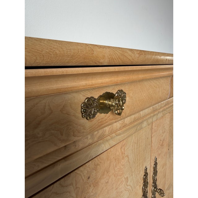 1990's Vintage Henredon Charles X Burl Wood Sideboard With Brass Hardware For Sale - Image 11 of 18