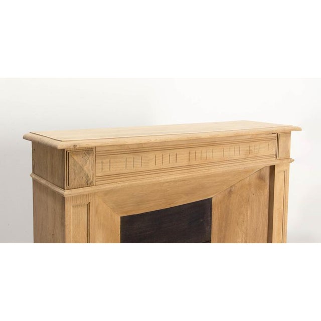 Antique French Fireplace Mantel in Molded Oak, 1890 For Sale - Image 4 of 12