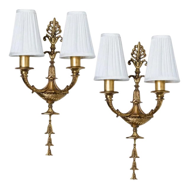 French Louis XVI Wall Sconces in Bronze, 1920s, Set of 2 For Sale