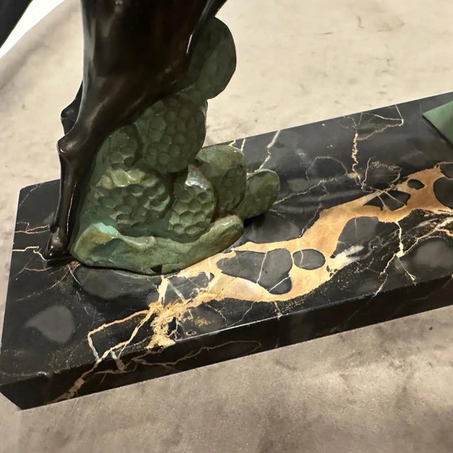 1930s Art Deco Portoro Marble and Metal French Table Clock For Sale - Image 6 of 13