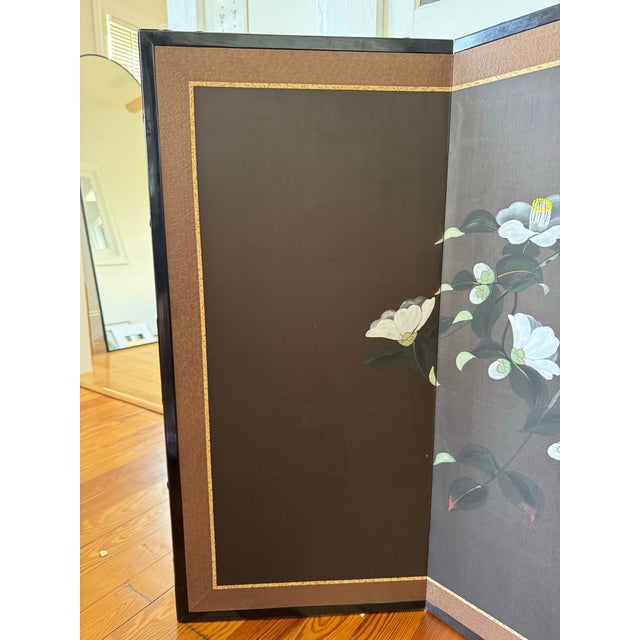 Japanese Mid 20th Century Japanese Byōbu Chinoiserie-Style Four-Panel Hand Painted and Signed Silk Screen Room Divider For Sale - Image 3 of 12