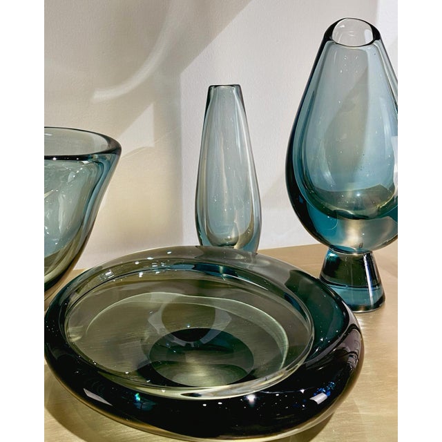 Twilight Blue Vase by Vicke Lindstrand for Kosta, 1960s For Sale - Image 3 of 4