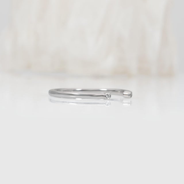 Open Band Stackable Diamond Ring With Natural Diamond Accents in Solid 14k Gold, Size 6.75 For Sale In Columbus - Image 6 of 8