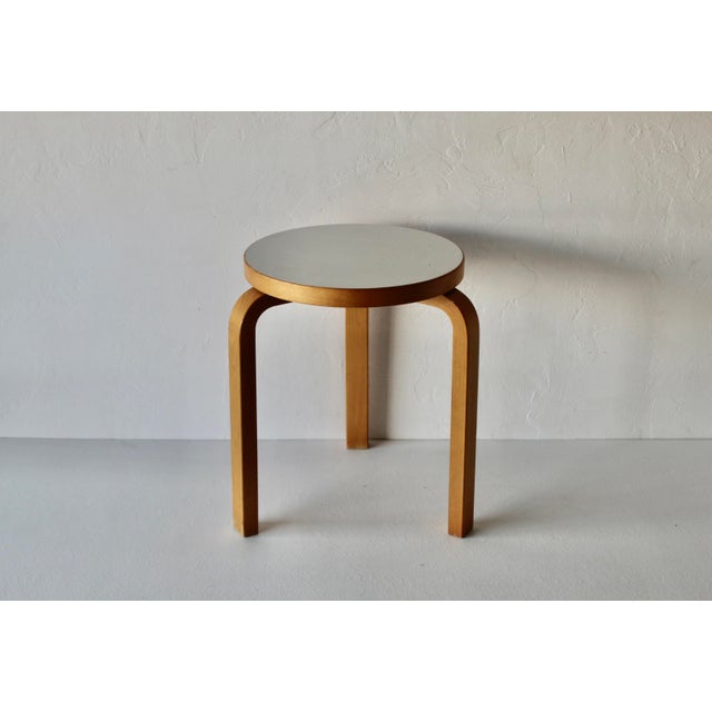 1990s 1990s Alvar Aalto 3 Legged Stool Model 60 in Birch White Top Artek For Sale - Image 5 of 13