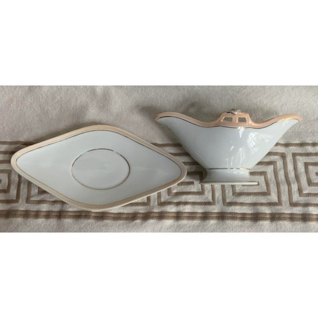 French 19th Century French Porcelain Sauce Boat For Sale - Image 3 of 12