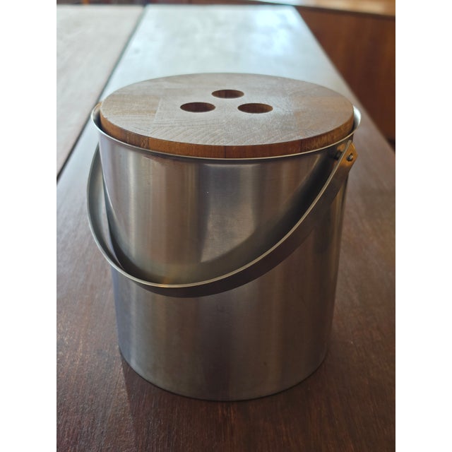 Mid-Century Modern 1970s Mid-Century Modern Steel and Teak Cylinda Line Ice Bucket by Arne Jacobsen for Stelton For Sale - Image 3 of 12