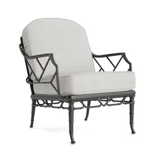 Brown Jordan Calcutta Lounge Chair, Textured Pewter frame with Fusion Dove fabric For Sale