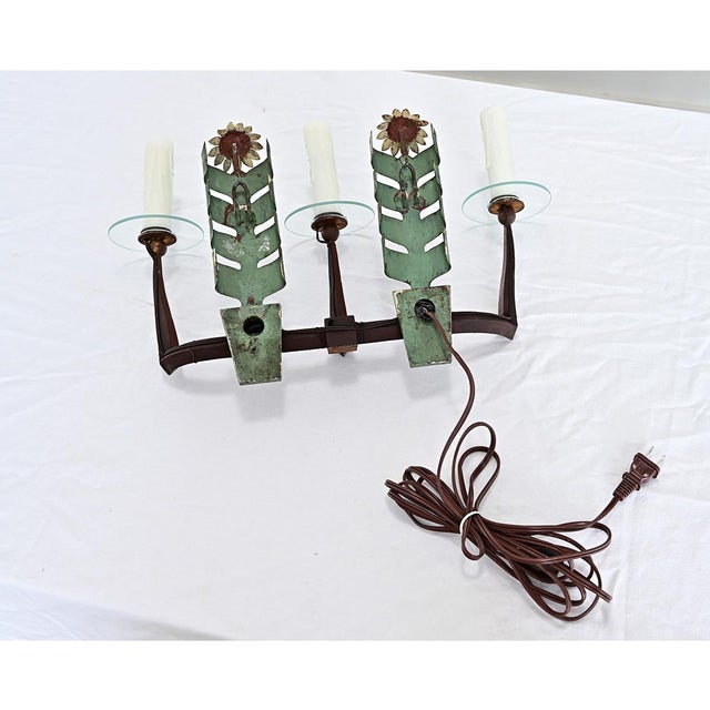 Early 20th Century Vintage Italian Iron and Tole Sunflower Sconce For Sale - Image 5 of 9