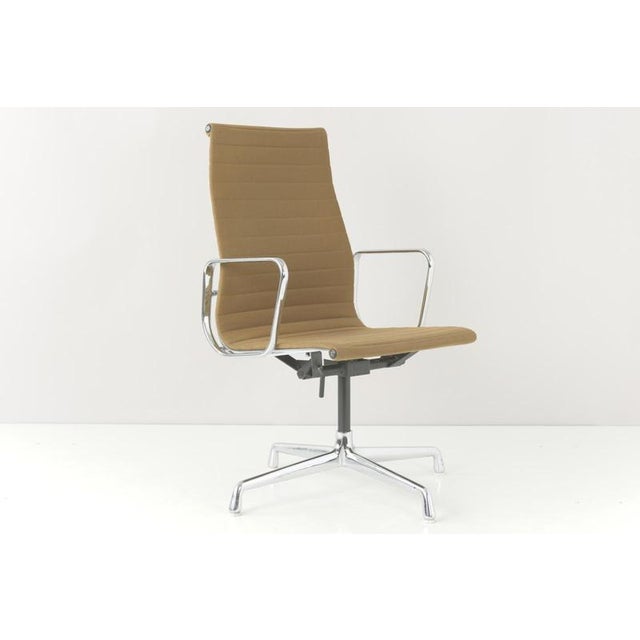 Metal Alu Group Conference Chair by Ray and Charles Eames for Herman Miller, USA, 1958 For Sale - Image 7 of 18