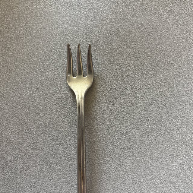 1910s Antique International Silver Co. Hotel Ware Silver Plate Trident Oyster Forks Set of 2 From the Parker House Hotel in Boston Circa 1910 For Sale - Image 5 of 9