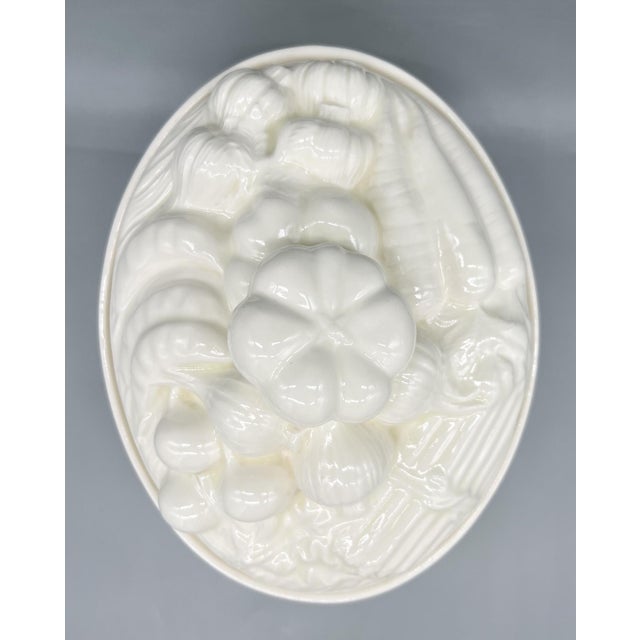 Vintage White Ceramic Harvest Vegetable Tureen / Baking / Serving Dish With Sculptural Lid – French Country / Cottagecore For Sale In Houston - Image 6 of 16