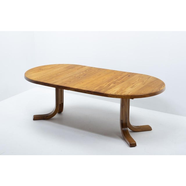 Table has been oiled by our in-house workshop. Beautiful round T40 “Duck Feet” dining table designed by Pierre Chapo. As...