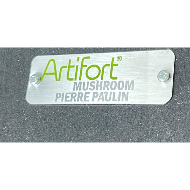 This armchair is in remarkable condition. The Kvadrat wool fabric, a soft pale pink with a speckled effect, is in perfect...