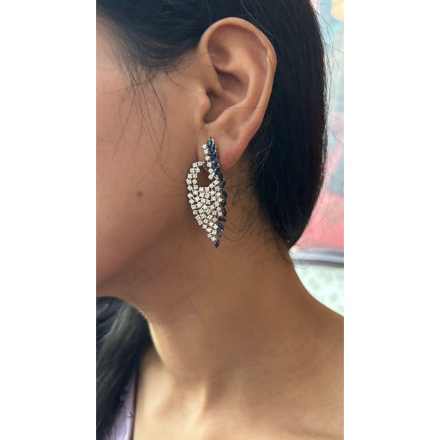 Natural diamond 2.46cts & blue sapphire 2.67cts earring in 18k gold For Sale - Image 4 of 18