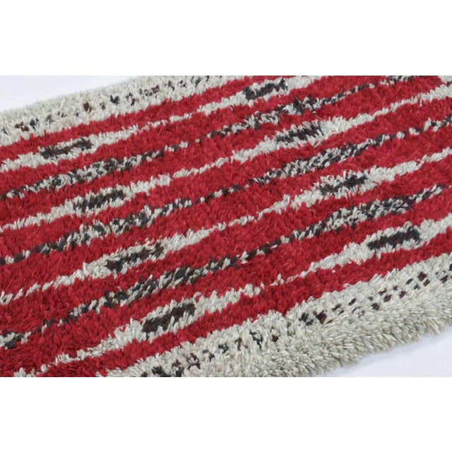 Rug & Kilim Vintage Swedish Rya Rug With Ivory, Black and Red Geometric Pattern - Rug & Kilim For Sale - Image 4 of 7