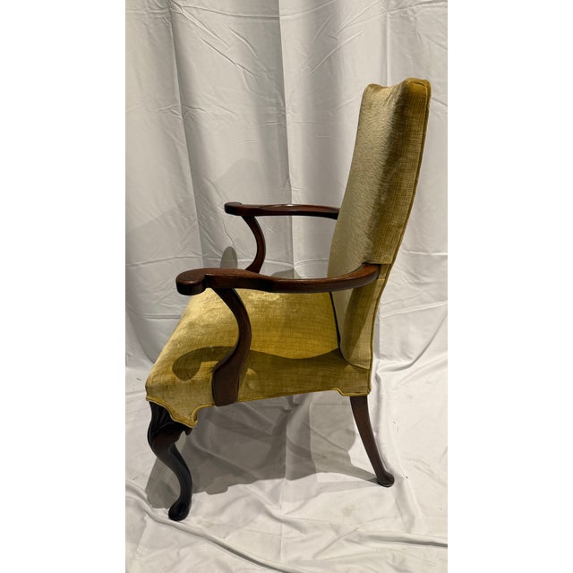 This Rapids Furniture Company side chair is in excellent structural condition, showcasing the quality craftsmanship even...