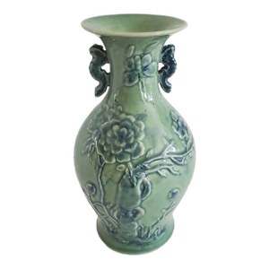19th-Century Chinese Celadon-Glazed Vase With Daoguang Reign Mark