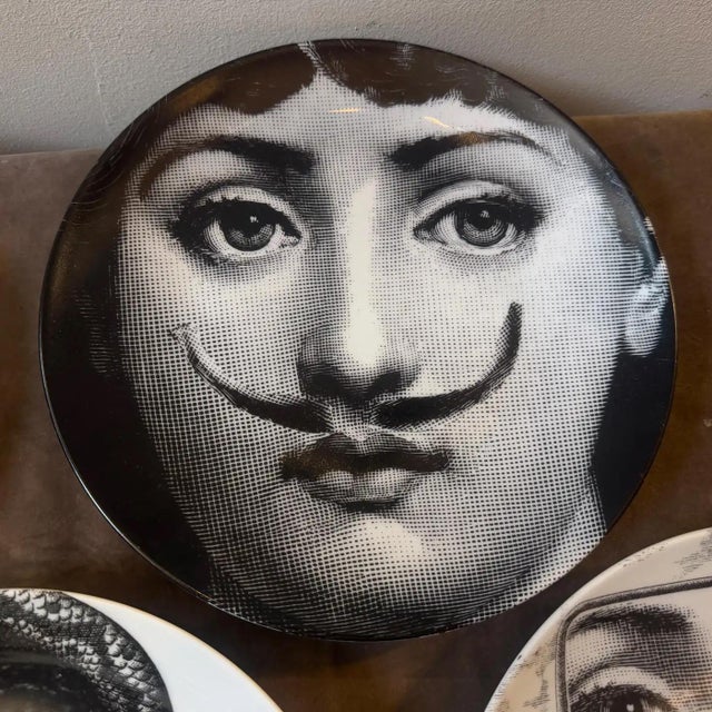 Black Four 1970s 26 Cm Porcelain Wall Plates Temi E Variazioni by Piero Fornasetti For Sale - Image 8 of 13