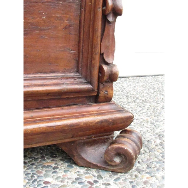18th. Century Italian Baroque Walnut Commode For Sale - Image 10 of 18