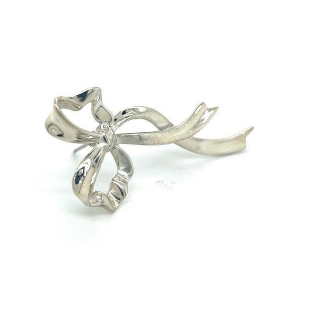 Traditional 1990s Tiffany & Co Ribbon Brooch Pin Sterling Silver Estate For Sale - Image 3 of 8