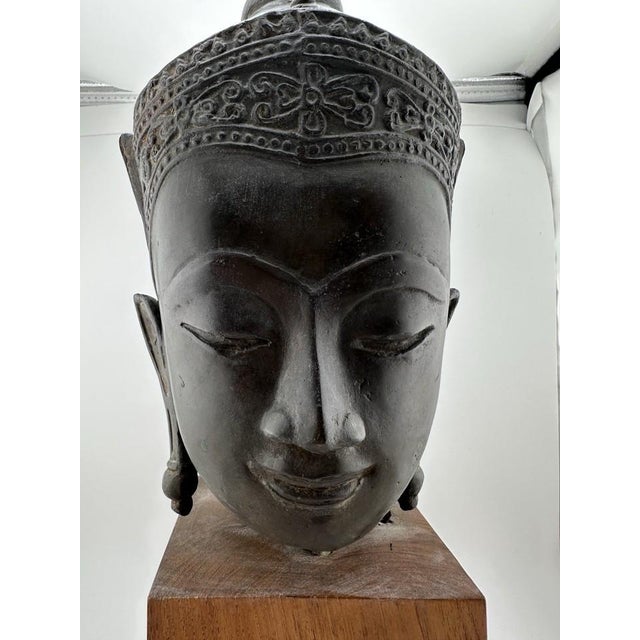 Vintage Bronze Crowned Buddha Head In Thai Ayutthaya Style. Vintage SE Asian Cast Bronze Buddha Head Statue Figure Wood...