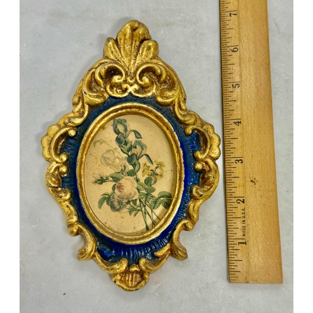 Mid‑20th Century European Ornate Rococo‑Style Wood Oval Frame — Gilded Blue With Floral Botanical Silk‑Screen Print For Sale - Image 10 of 12