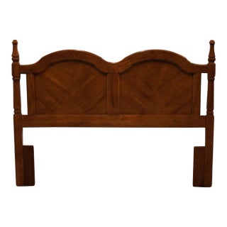Bassett Furniture Westmoor Oak Collection Rustic Country French Queen Size Bookmatched Panel Headboard 1048-119-5 For Sale