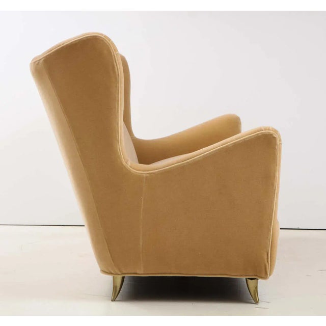 Mid-Century Modern Italian Gio Ponti Style Mohair Fabric Wingback Sofa For Sale - Image 3 of 13