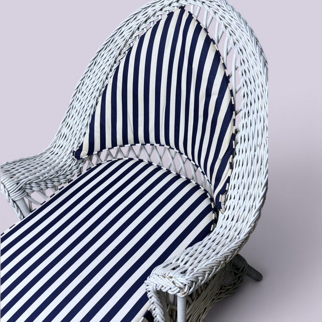Antique Bar Harbor Wicker Patio Set in White & Navy c.1920 For Sale - Image 9 of 12