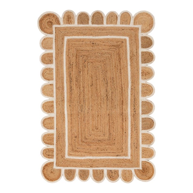 5'x8' White Trim Jute Scallop Braided Handmade Rug For Sale