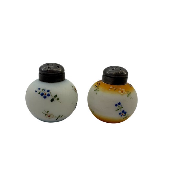 Art Nouveau Early 20th Century Mt. Washington Salt and Pepper Shaker Set For Sale - Image 3 of 6