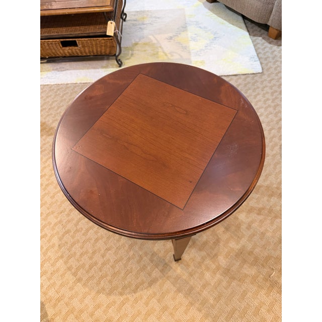 Vintage Hekman Federal Style Inlaid Mahogany Round Occasional Table With Glass Top For Sale In West Palm - Image 6 of 8