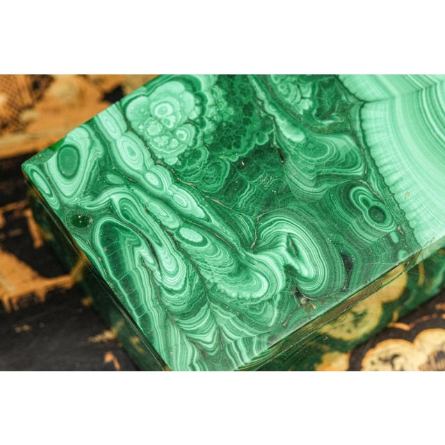 1920s Striking Pattern Hand Polished Antique Malachite Stone Jewelry Trinket Box For Sale - Image 5 of 12