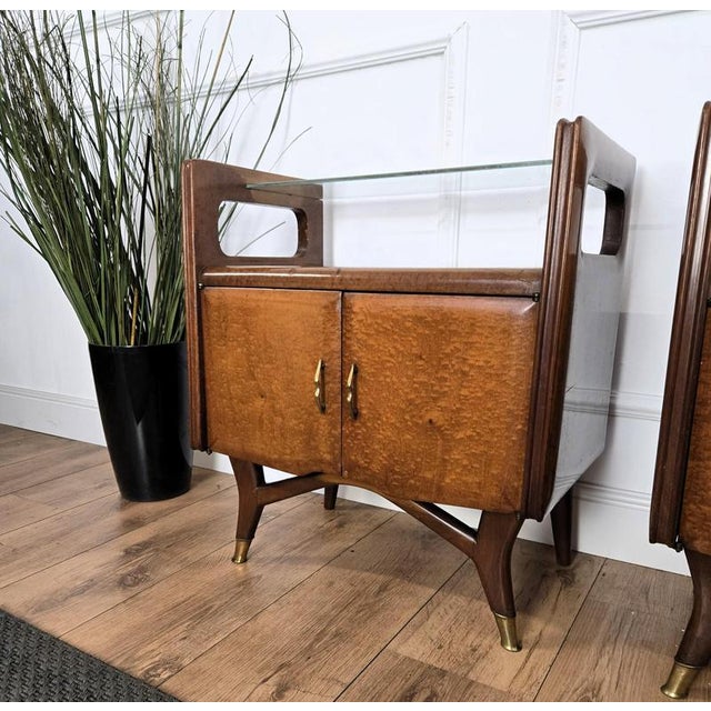 Metal Mid-Century Italian Art Deco Style Bedside Tables in Walnut with Glass Tops, 1950s, Set of 2 For Sale - Image 7 of 11
