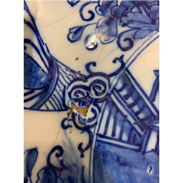 Chinoiserie 18th Century Hand Painted Dutch Delft Chinoiserie Pattern Platter For Sale - Image 3 of 10
