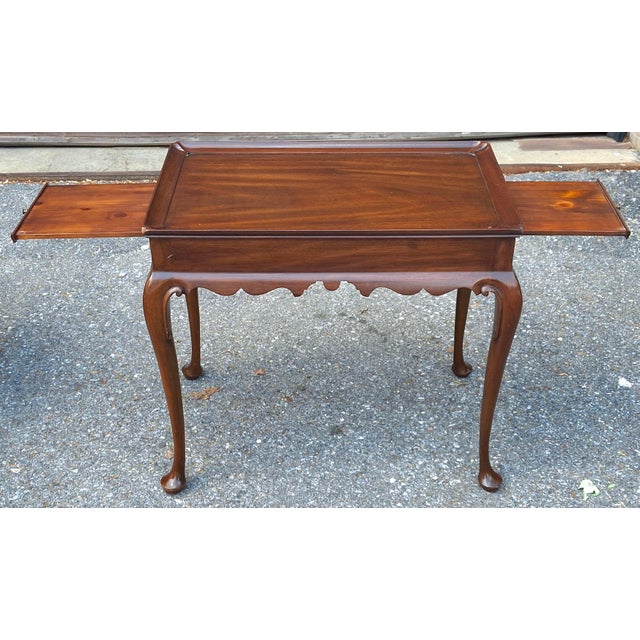 Henkel Harris Vintage Virginia Galleries by Henkel Harris Queen Anne Style Mahogany Silver Table For Sale - Image 4 of 12