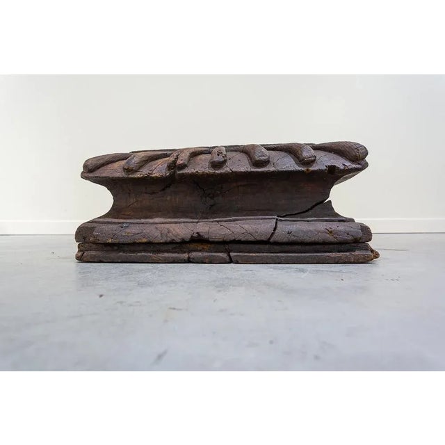 Brown Square Pedestal with Hens in Pine wood, Spain, 18th Century For Sale - Image 8 of 9