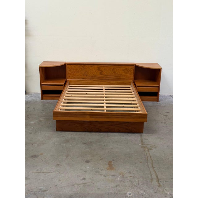 Danish Teak Full Size Bed With Built-in Nightstands – Scandinavian Design 1960s For Sale In Los Angeles - Image 6 of 10