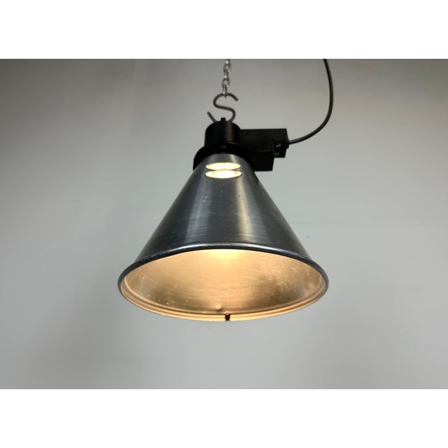Small French Industrial Aluminium Pendant Lamp, 1960s For Sale - Image 14 of 16