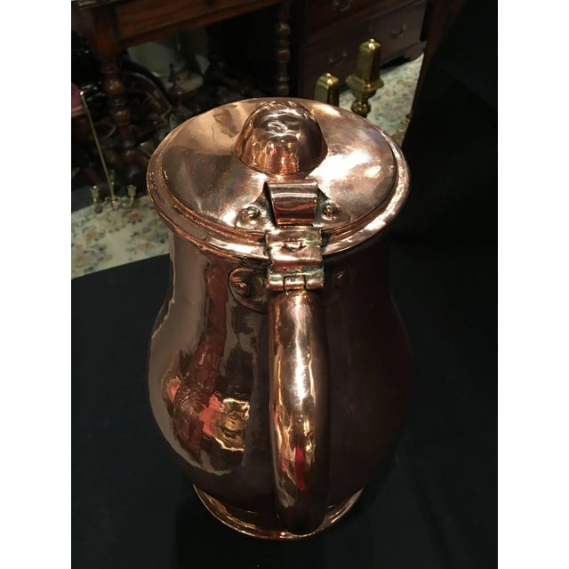 French Polished Copper Jug or Pitcher With Lid and Handle, 19th Century For Sale - Image 4 of 7