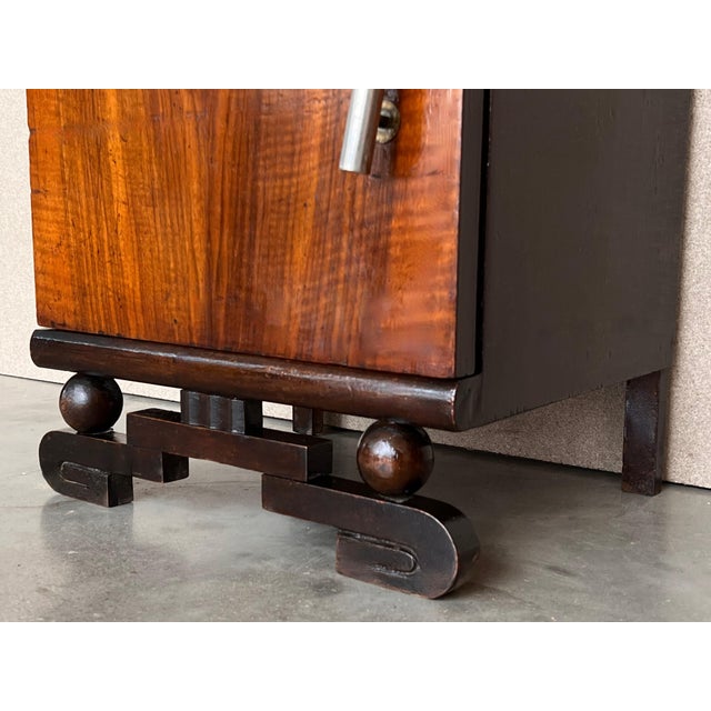 Early 20th Century Pair of Art Deco Side Cabinets or Nightstands with Ebonized Base For Sale - Image 13 of 18