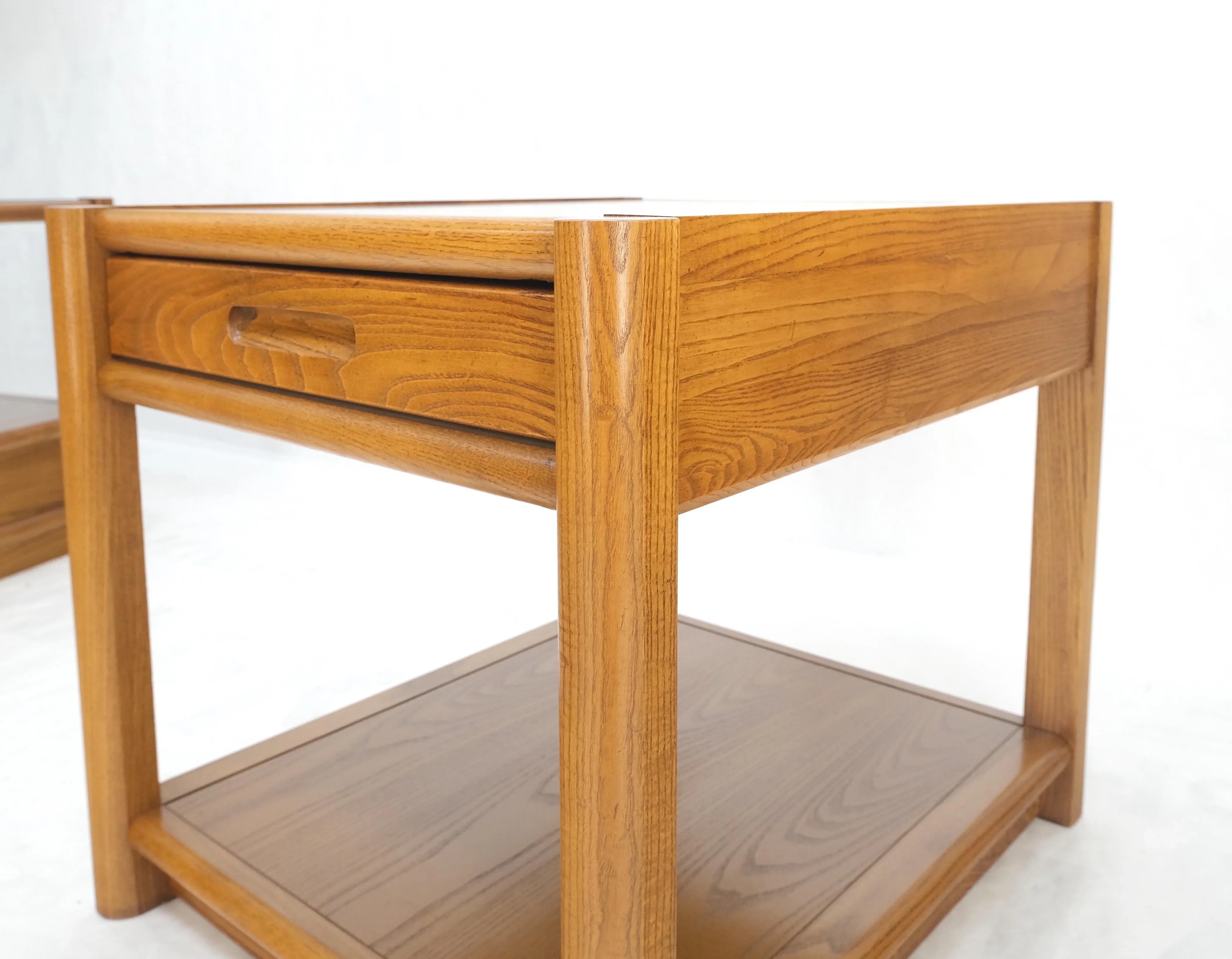 quality-glass-top-one-drawer-  display picture 1