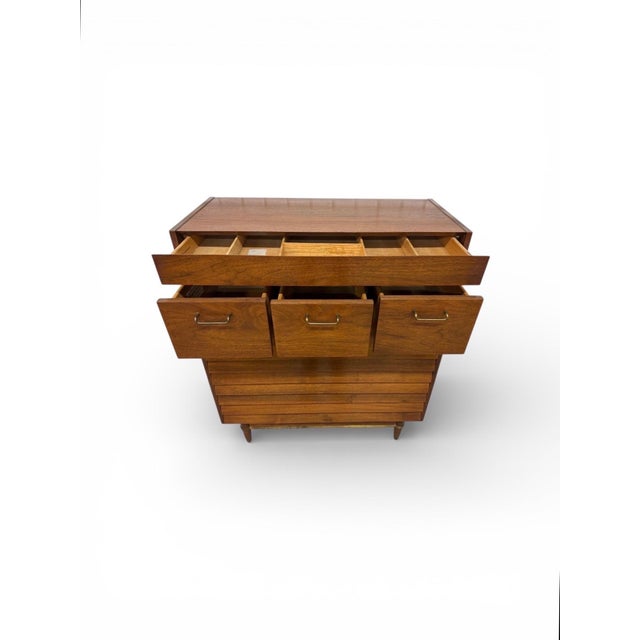 1960s Mid-Century Modern American of Martinsville Dania Walnut High Chest For Sale - Image 5 of 7
