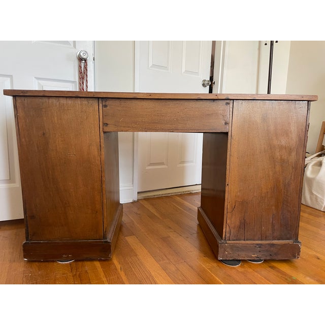 Antique Victoria English Kidney-Shaped Pedestal Desk For Sale - Image 4 of 17