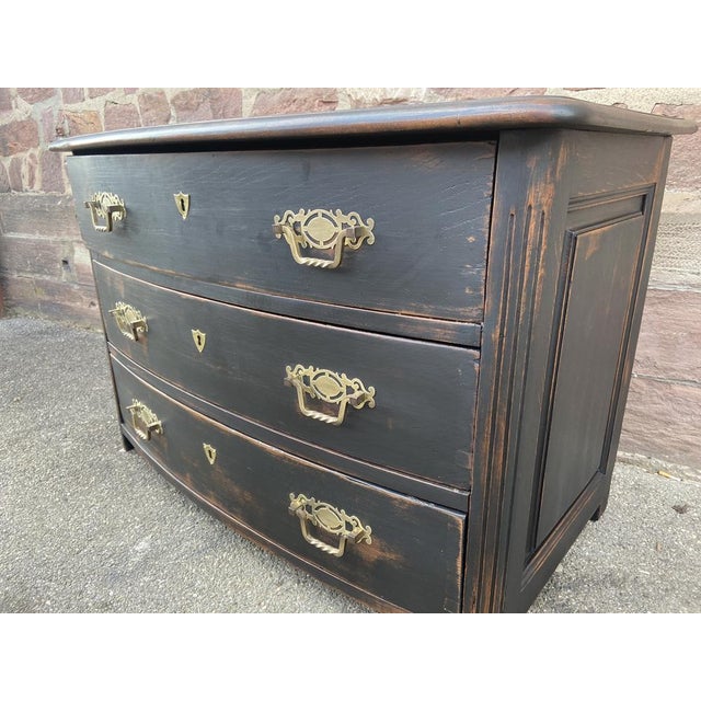Wood Antique Chest of Drawers in Oak For Sale - Image 7 of 18