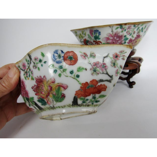 Antique Chinese Famille Rose Medallion Porcelain Bowls With Stands - a Pair For Sale In Raleigh - Image 6 of 13