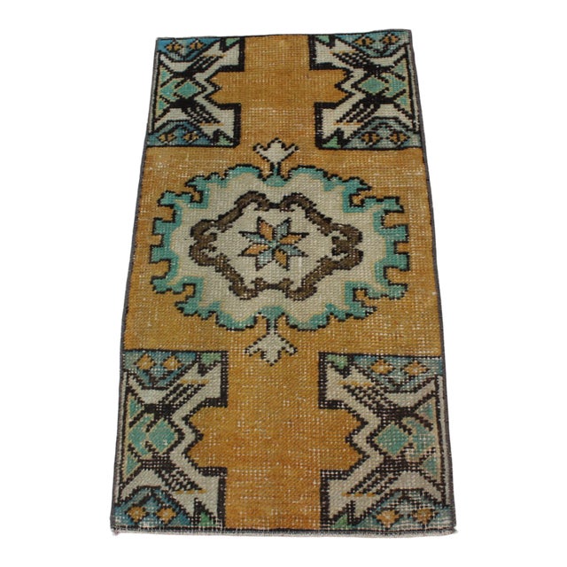 Turkish Mini Rug - 17 "X 30.5" For Sale